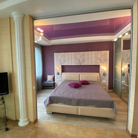 Центр Яворницького 55 Пассаж Apartment Dnipro Luaran gambar